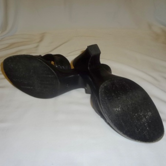 Anne Klein Shoes - Picture 8 of 9